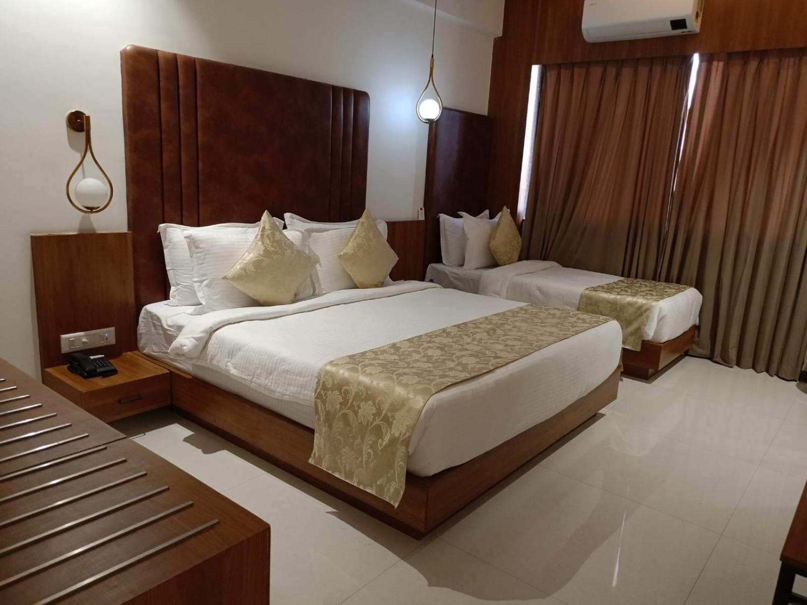 Lords Eco Inn, Ambaji Extérieur photo