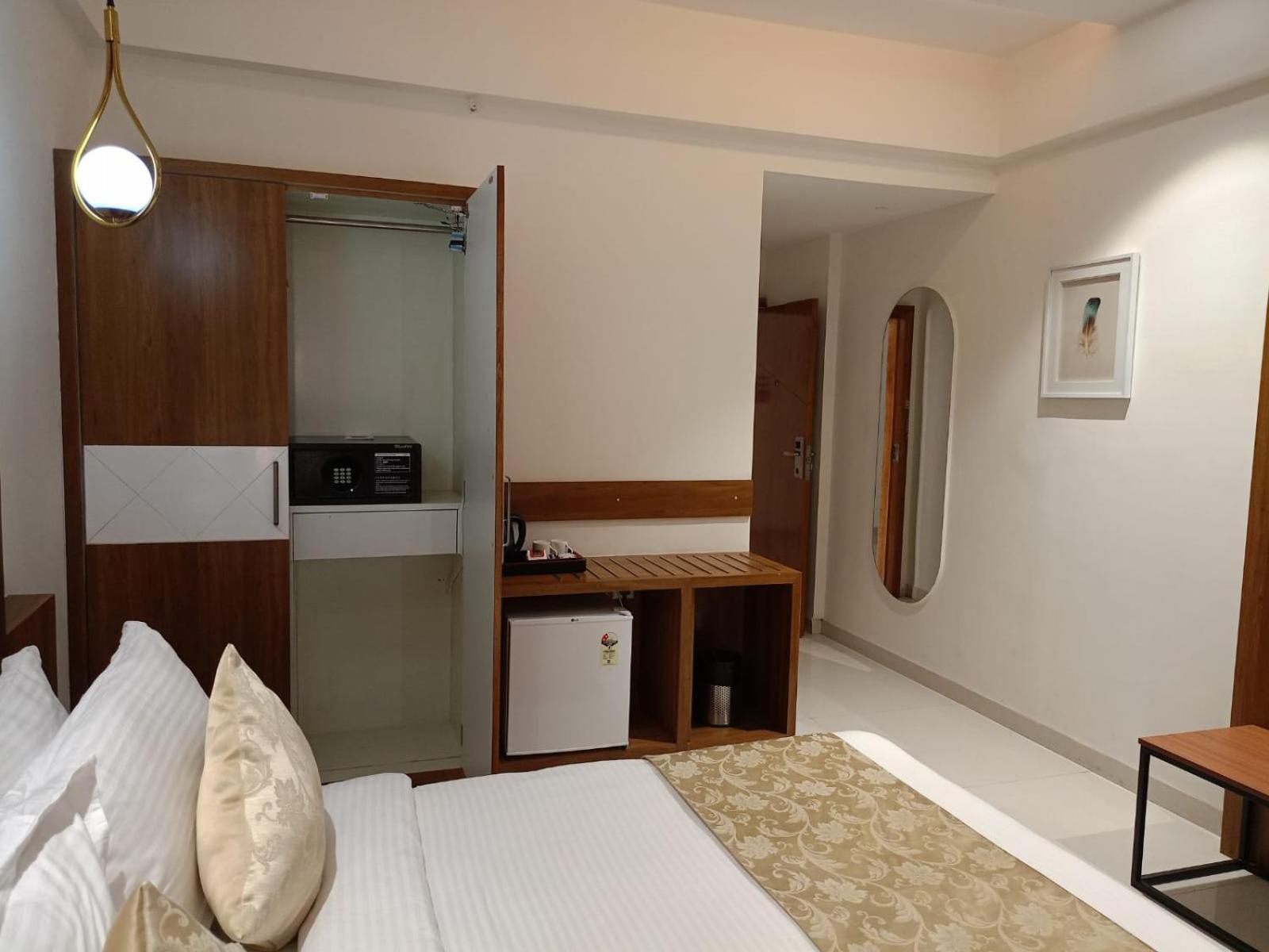 Lords Eco Inn, Ambaji Extérieur photo